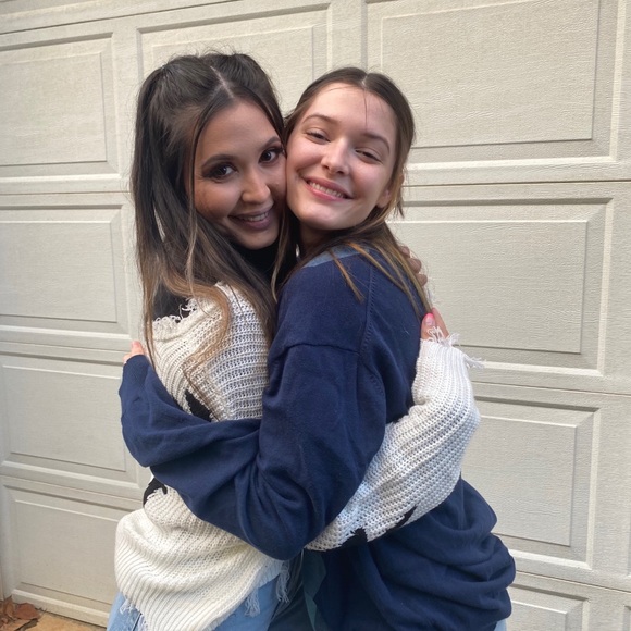 Meet your Posher, Trish - Picture 1 of 2